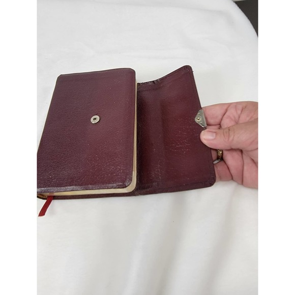 Vintage New International Version Holy Bible with Snap Closure SZ 4X6 - Picture 4 of 9